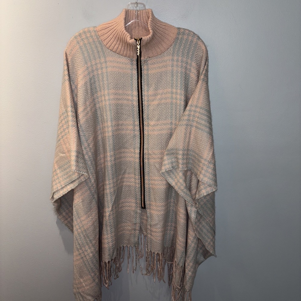 Pink Gray Checkered Shawl Poncho Sweater Full Zip Fringes Soft Flowy Women’s